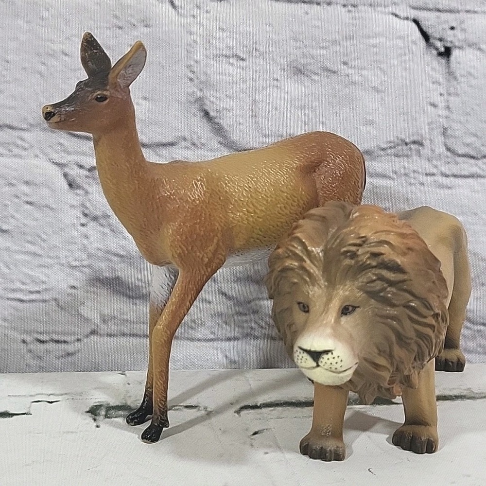 Terra By Battat Animal Figures Lot Of 2 Doe Deer Lion Realistic Solid Vinyl